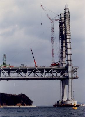 岩黒島斜張橋　1985年