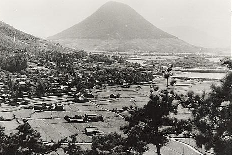 笠山より南方福江方面の展望　1953年