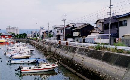 築港町一丁目　沖甚甫　2001年