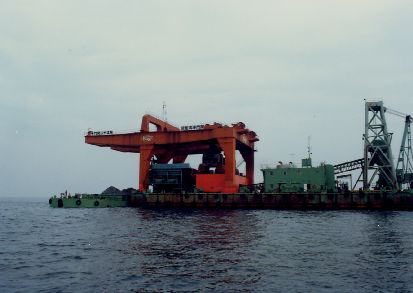 南備讃瀬戸大橋南橋台　1982年
