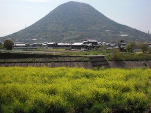 飯野山