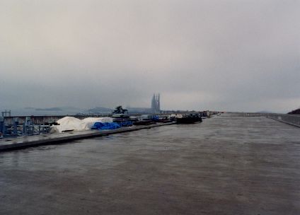 瀬戸大橋　櫃石島　高架橋から斜張橋を望む