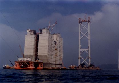 北備讃瀬戸大橋南主塔　1985年