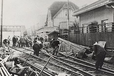 琴参電車廃止レール撤去風景　1964年
