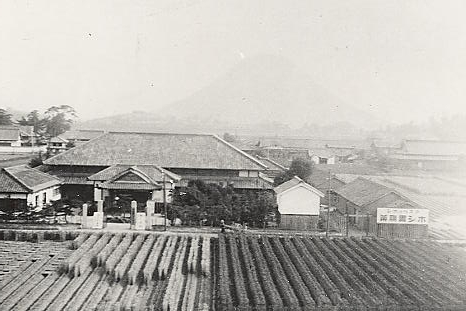 鎌田共済会郷土博物館より南の展望（公会堂）　1922年