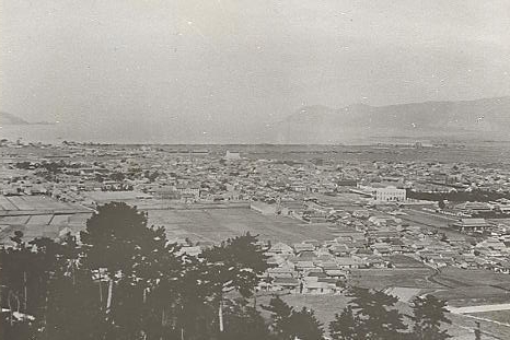 市街展望（角山より鎌田共済会郷土博物館）　1922年