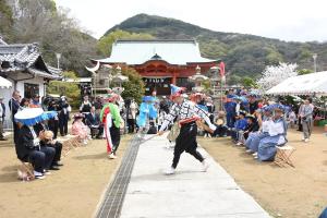 中踊り