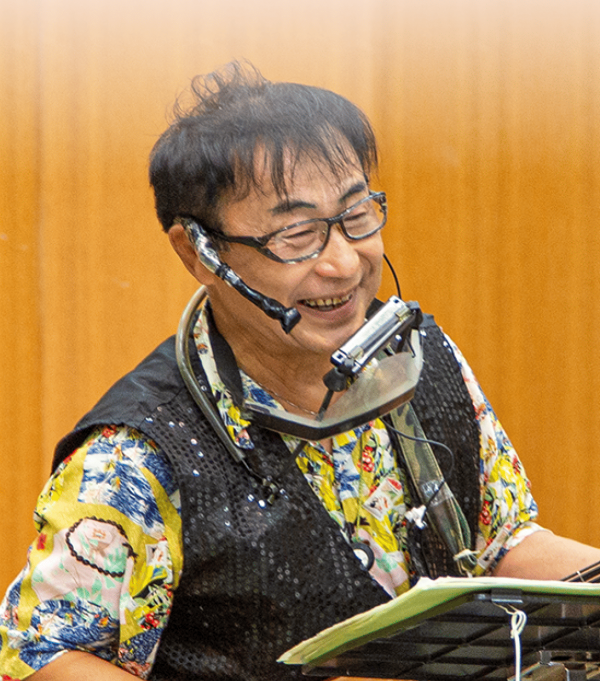 講師