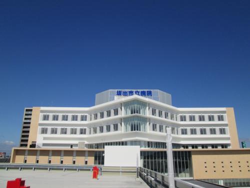 病院正面